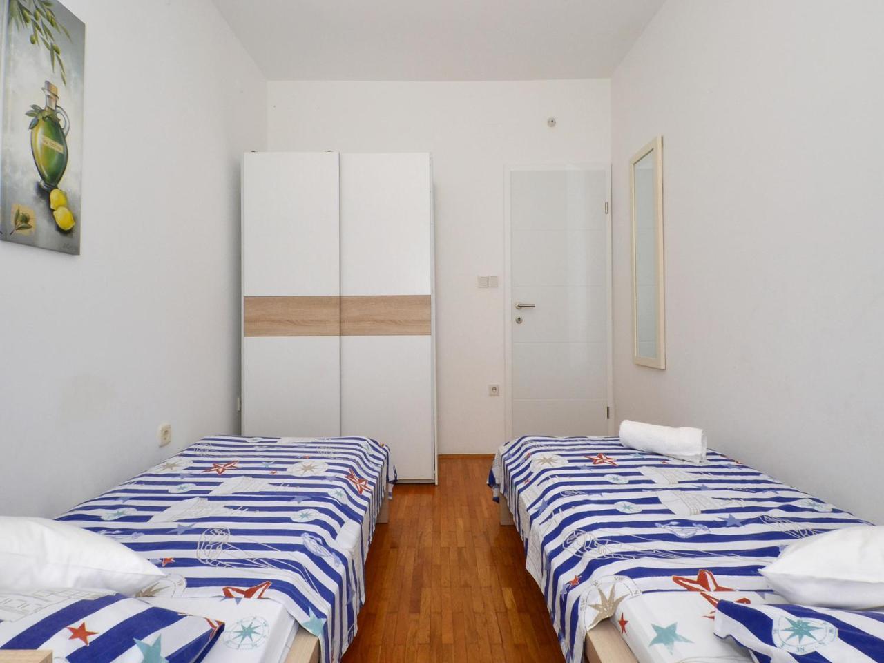 Apartments Nera Podstrana Eksteriør bilde